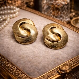 Vintage 80s Gold Twisted Pierced Earrings